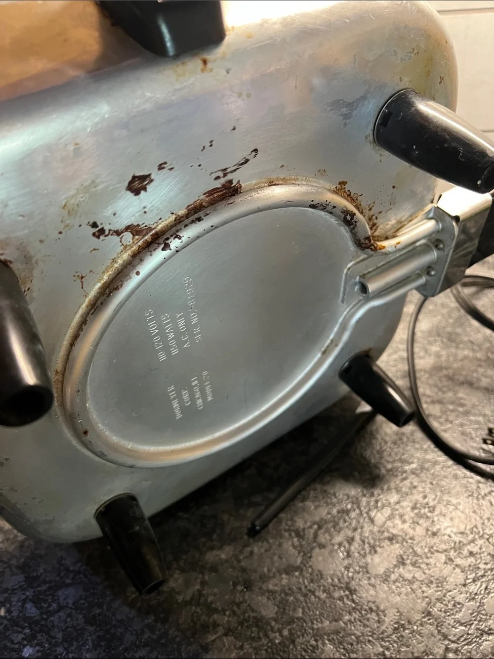MCM Vintage Square Electric Skillet. THIS IS AN OLDIE BUT GOODIE FOR SURE TESTED